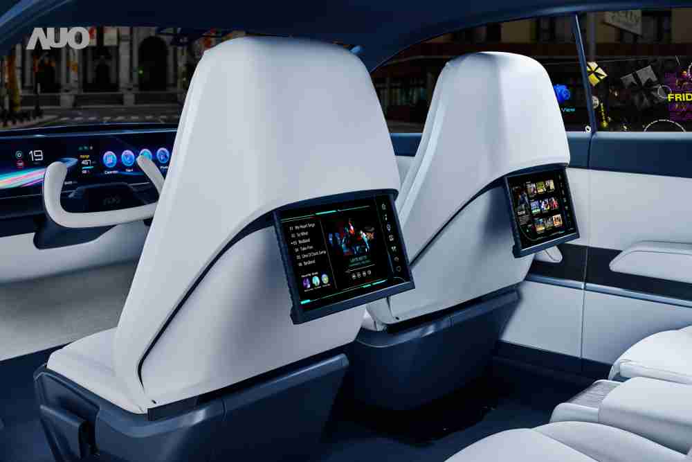 尊龙集团将于CES 展示全新Smart Cockpit 2024，，，可紧密串连使用者多元需求，，，并革新座舱内部的应用和设计，，，带来身历其境且引人入胜的视觉飨宴，，，，满足驾乘人员的全方位体验