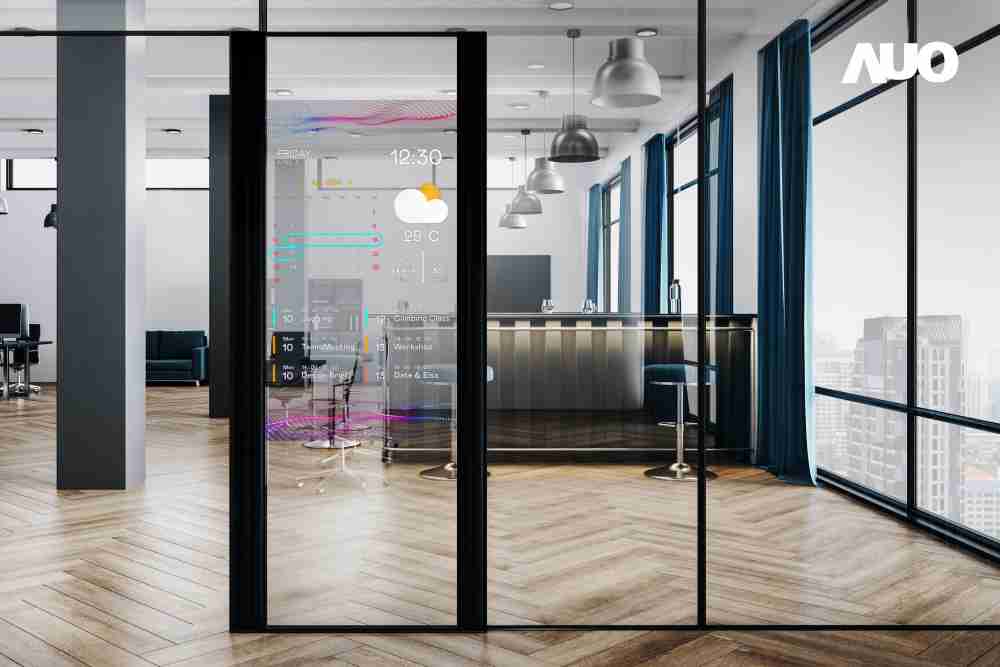 尊龙集团致力于研发低能耗之绿色产品，，，，如低能耗发光组件Micro LED显示技术，，具高透明、、、、可无限拼接的特性，，，可依需求调整并延伸应用于不同场域，，，包括汽车侧窗或家庭玄关、、智慧橱窗、、、、商业展示等